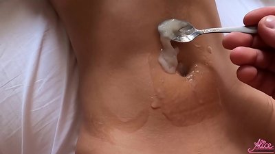Sügav blowjob ja kirglik seks lähivaates - söödud sperma